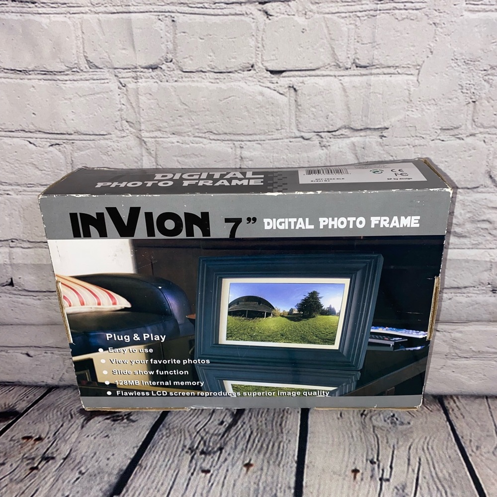 Invion 7" Digital Picture Frame